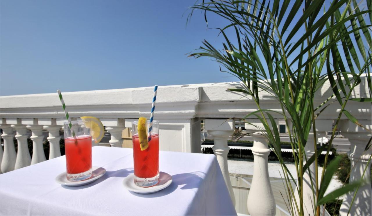 Hotel Coluccini Marina di Pietrasanta Exterior photo